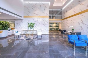 Interior - Pool View Urban Oasis 2Bed Apt/Top Suburb/Parking (Newstead)