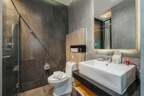 Apartamento, sacada | Banheiro