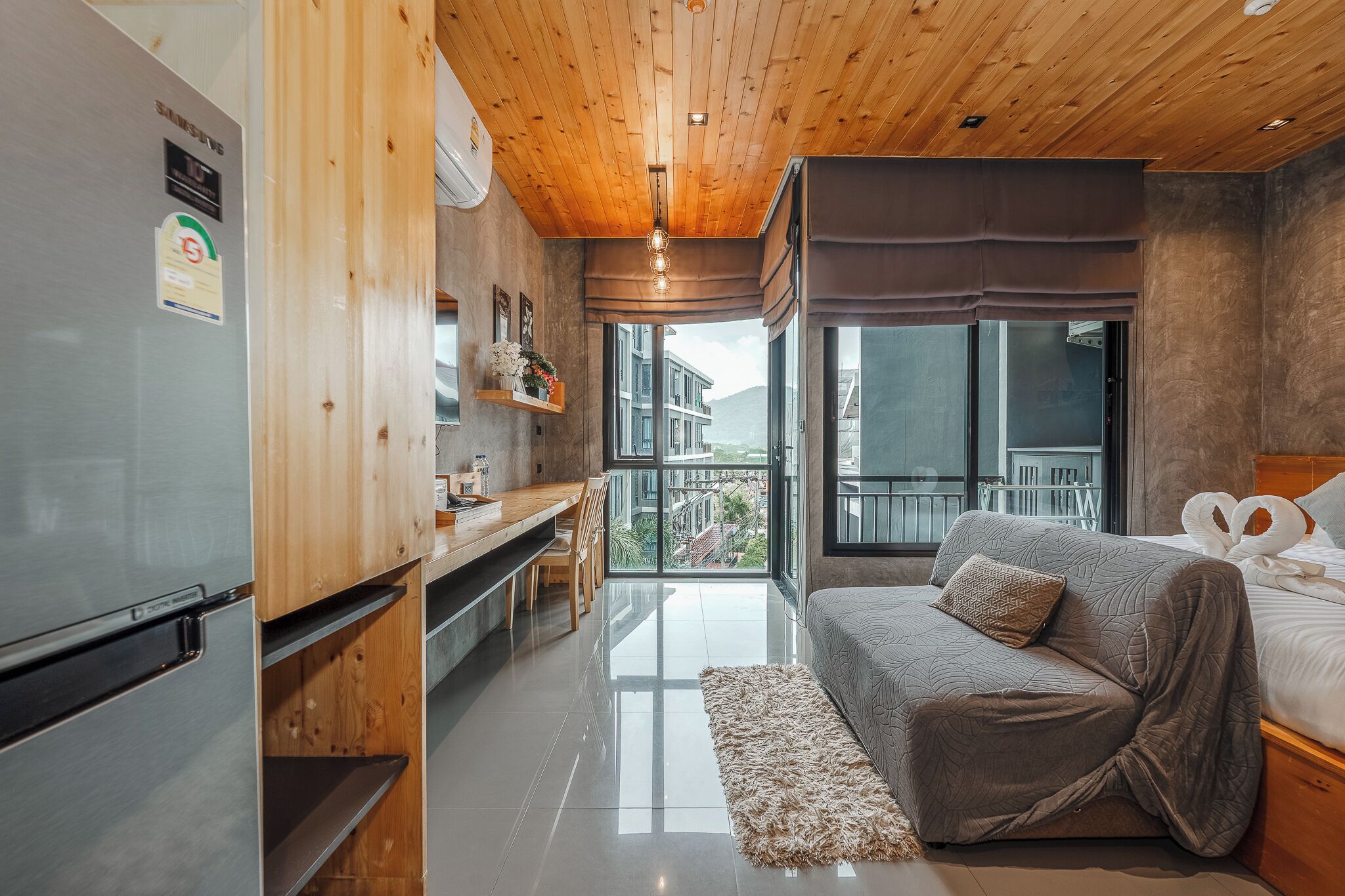 المنشأة من الداخل