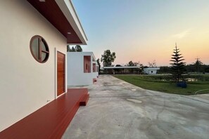 Unclassified image, 3 of 16, button - Nakai resort Sakon Nakhon (Sakon Nakhon)