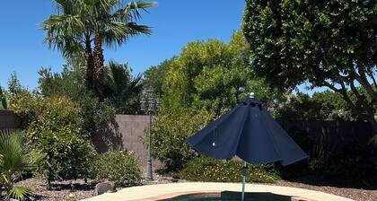 Private room in gated community Peoria, AZ