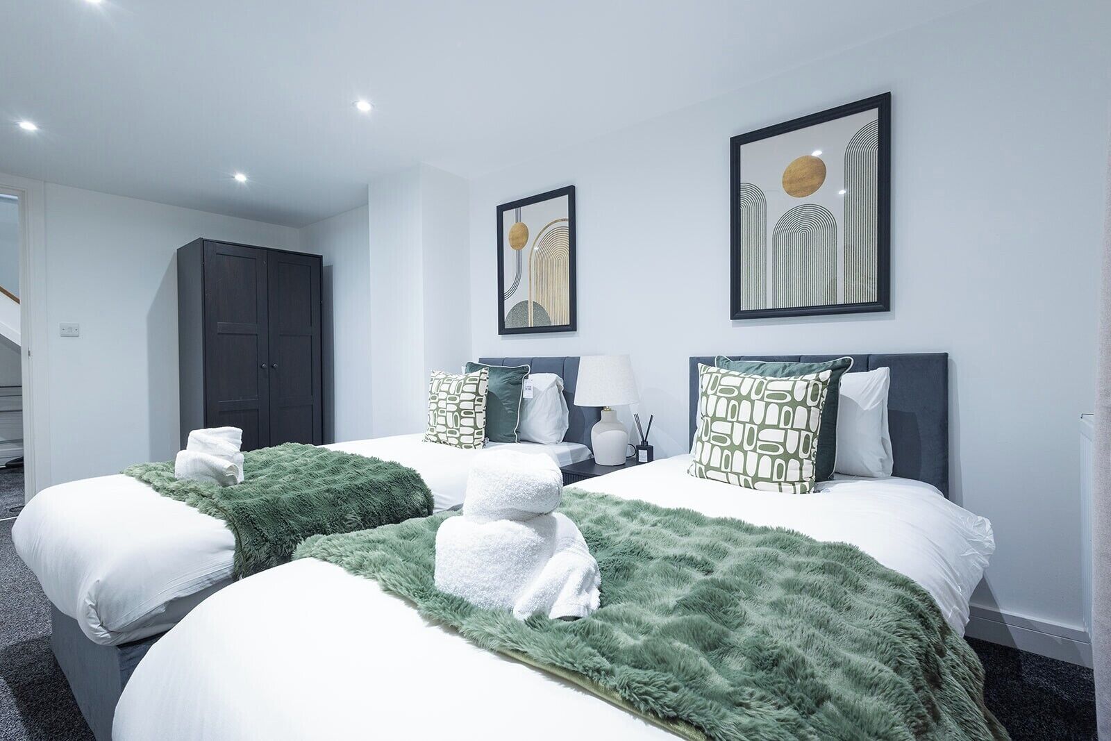 2 bedrooms, WiFi, bed sheets
