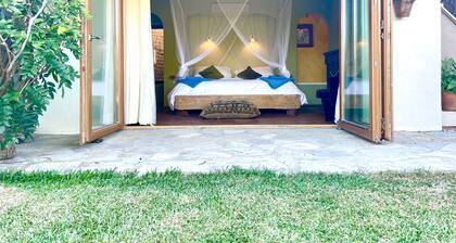 Las Palomitas Coastal Retreat in Tarifa sleeps 6