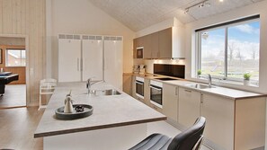 Fridge, oven, stovetop, coffee/tea maker