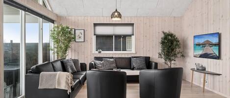 Fireplace, table football, ping pong