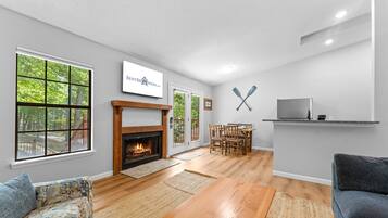 智能電視、壁爐