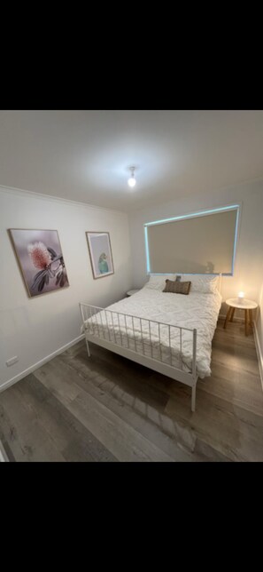 3 bedrooms, WiFi, bed sheets