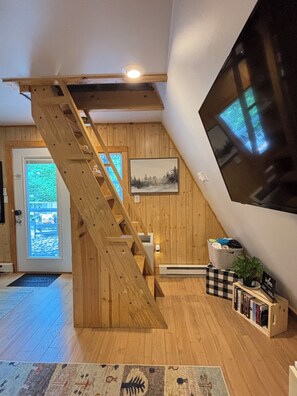 Interior - Cozy 2-bedroom tiny cabin with roomy loft, AC, and fire pit near Bryce Resort (Mount Jackson)