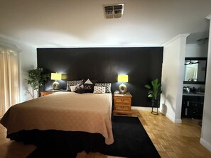 2 bedrooms, in-room safe, desk, iron/ironing board