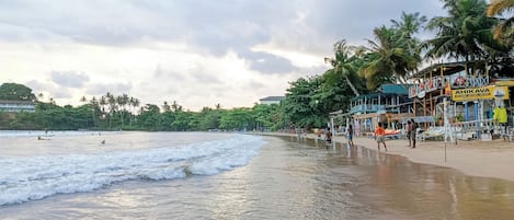 Surfing/boogie boarding
