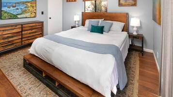 2 bedrooms, desk, travel cot, free WiFi
