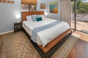 2 bedrooms, desk, travel cot, free WiFi