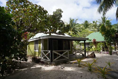 White Sandy Beach Eco Lodge 