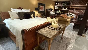 1 bedroom, desk, iron/ironing board, free WiFi