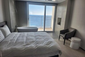 Room - PANAQ OPERATED BY SONO (Yeongdeok)