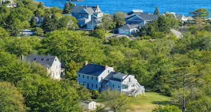 Bell View: Private tennis court and an in-law