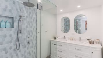House | Bathroom