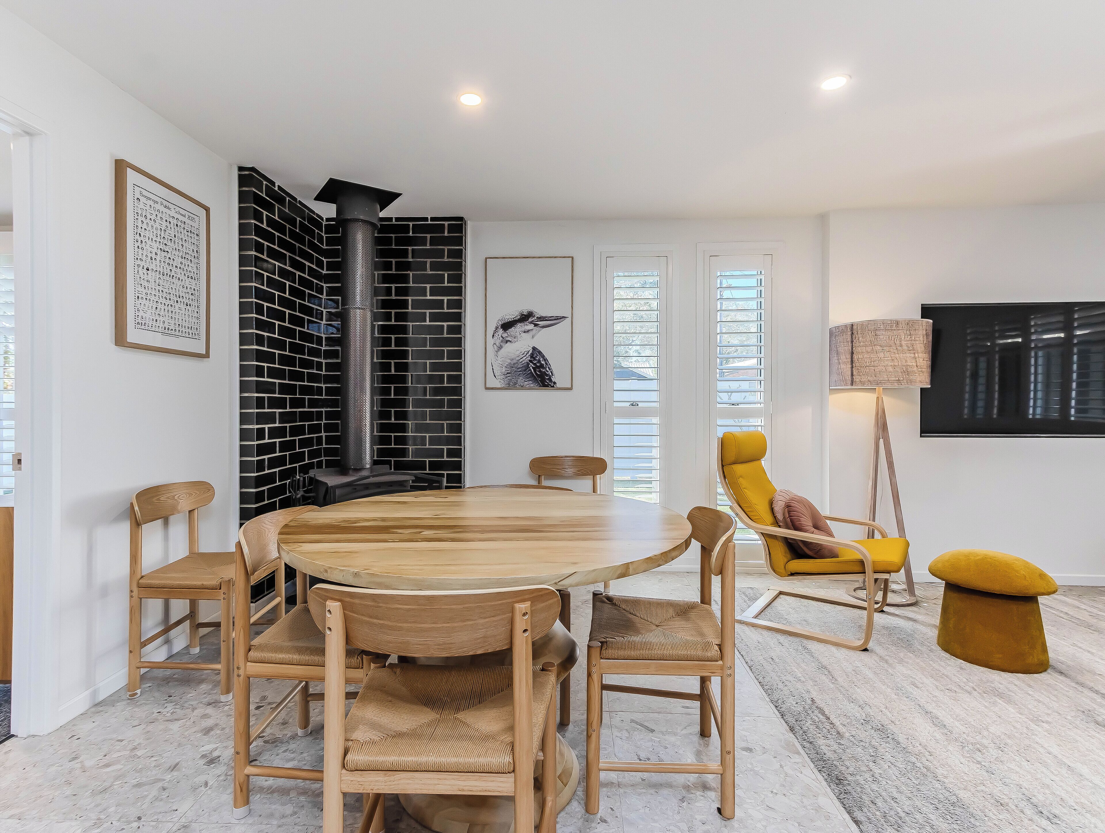 House | In-room dining