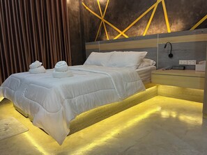Family Suite | Laptop workspace, free WiFi
