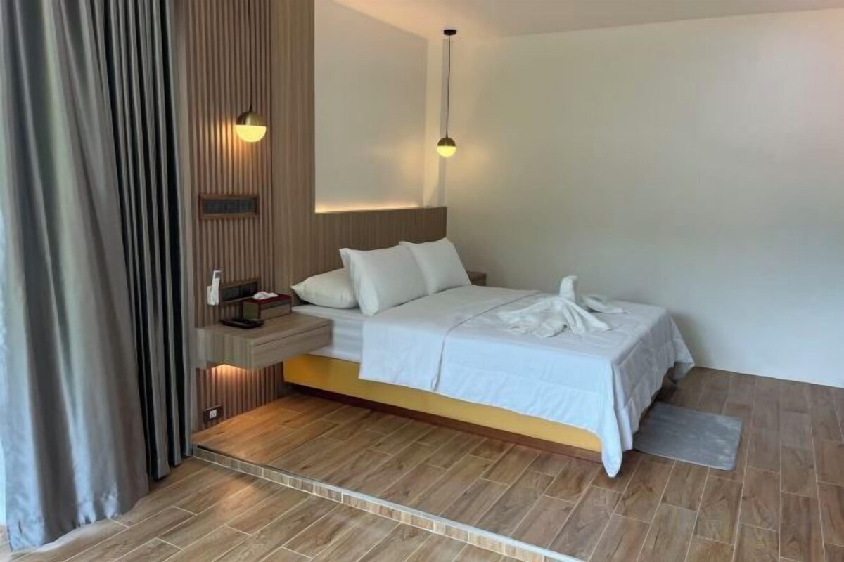 Laptop workspace, WiFi (free), individually decorated, bed sheets