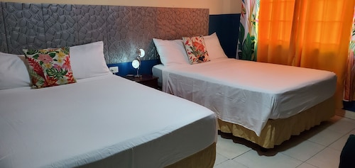 Pearl of the City TROPICAL PEARL
Welcoming apt with AC n Liguanea Kgston Jamaica