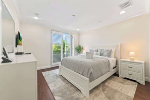 3 bedrooms, desk, iron/ironing board, WiFi