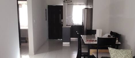 3 habitaciones, tabla de planchar con plancha y wifi gratis