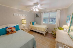 4 bedrooms, desk, iron/ironing board, free WiFi