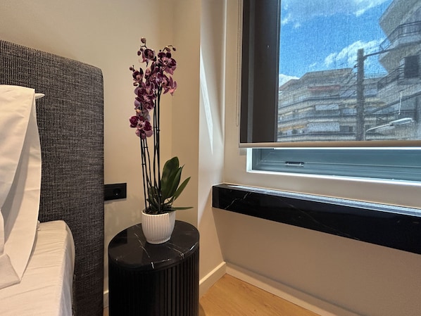 Deluxe Studio Suite | In-room safe, iron/ironing board, free WiFi