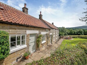 Exterior - 5 bedroom accommodation in Helmsley (Helmsley)
