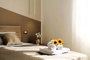 3 bedrooms, iron/ironing board, WiFi, bed sheets - Grecale Wind 5 minutes from the seafront Apartment suitable for families (Casa Santa)
