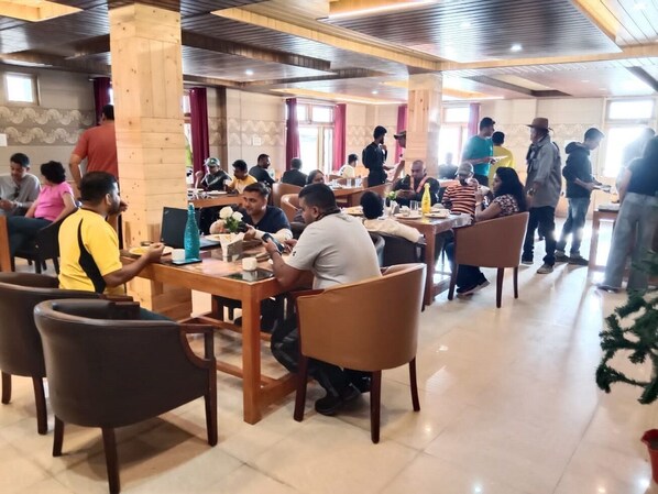 Daily local cuisine breakfast (INR 500 per person)