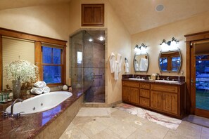 Shower, jetted tub, hair dryer, towels