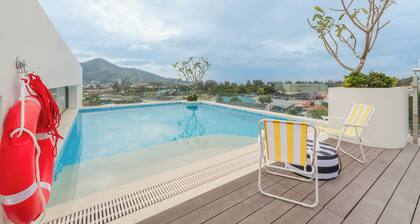 1BR with Infinity Pool Gym Rooftop C190