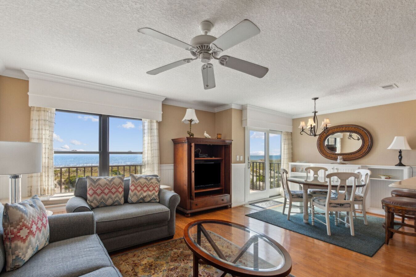 تلفزيون، كُتُب