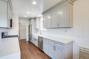 Fridge, microwave, stovetop, dishwasher - Private Zen Garden + Fireplace: Chic Hayward Oasis (Hayward)