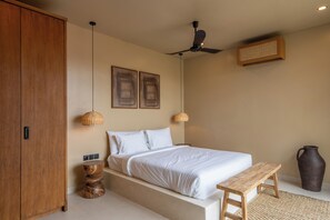 2 bedrooms, in-room safe, iron/ironing board, travel crib