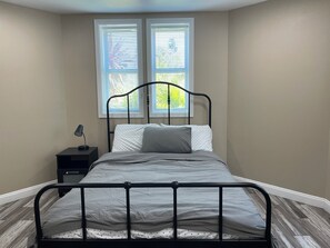 2 bedrooms, iron/ironing board, WiFi, bed sheets