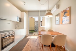 Fridge, microwave, oven, dishwasher