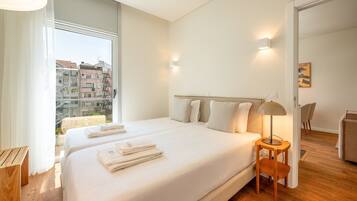 1 bedroom, internet, bed sheets