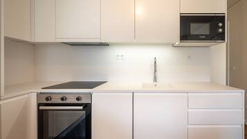 Frigorifero, microonde, forno, lavastoviglie