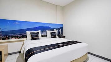 Habitación doble Deluxe | Escritorio, wifi gratis y ropa de cama