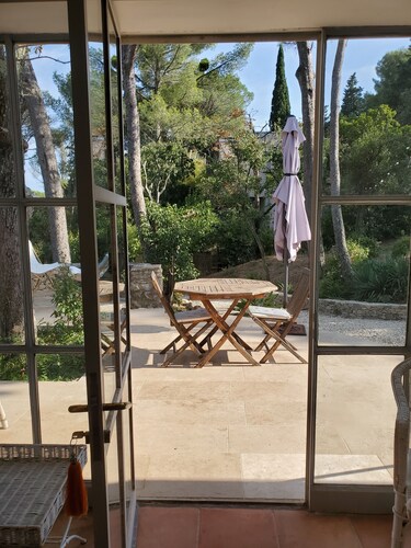 Independent studio with pool