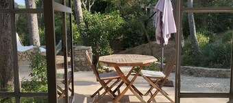 Independent studio with pool