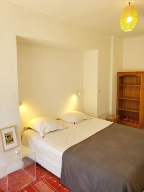 1 chambre, accĂšs Internet, draps fournis
