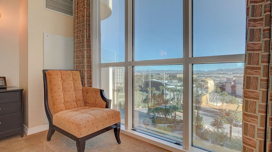 Suite Hub LV at Signature Sphere View