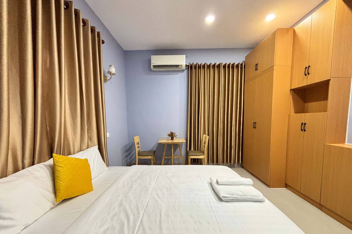 Deluxe Double Room | Laptop workspace, free WiFi