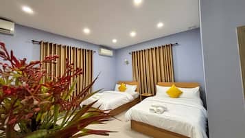 Espacio para trabajar con laptop y wifi gratis