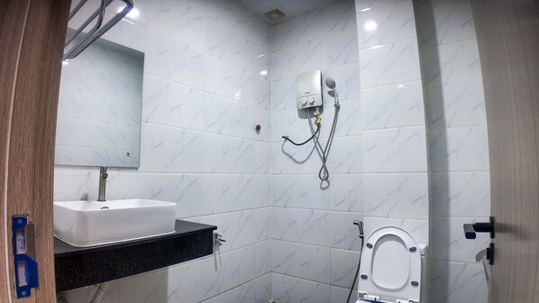 Shower, towels, soap, shampoo