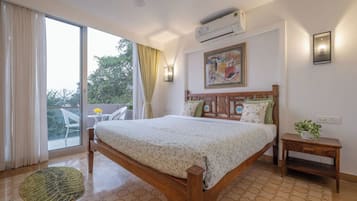 Penthouse Superior, pemandangan kolam renang | Seprai katun Mesir, seprai premium, dan setrika/meja setrika